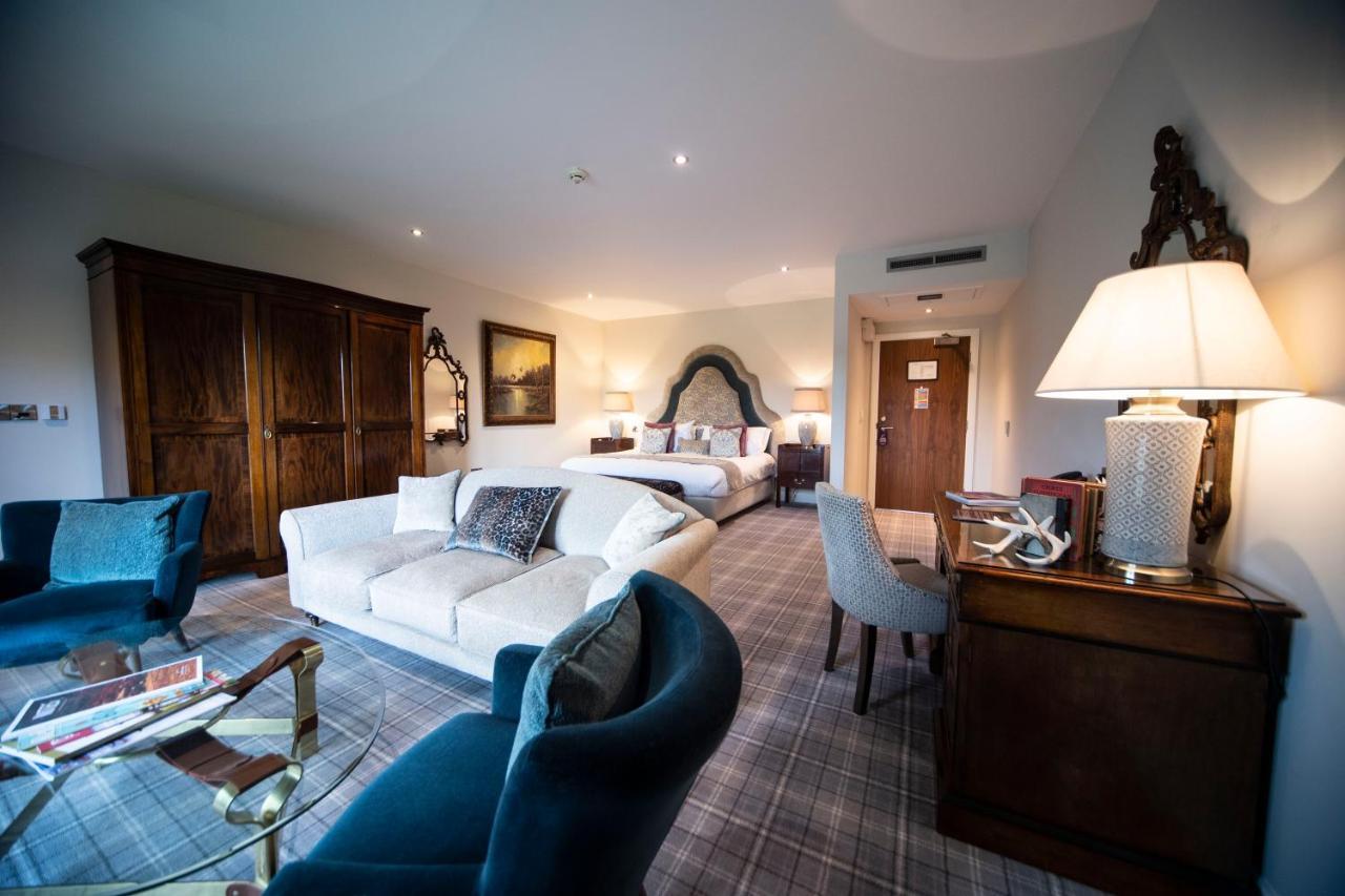 Peak Edge Hotel Chesterfield Room photo