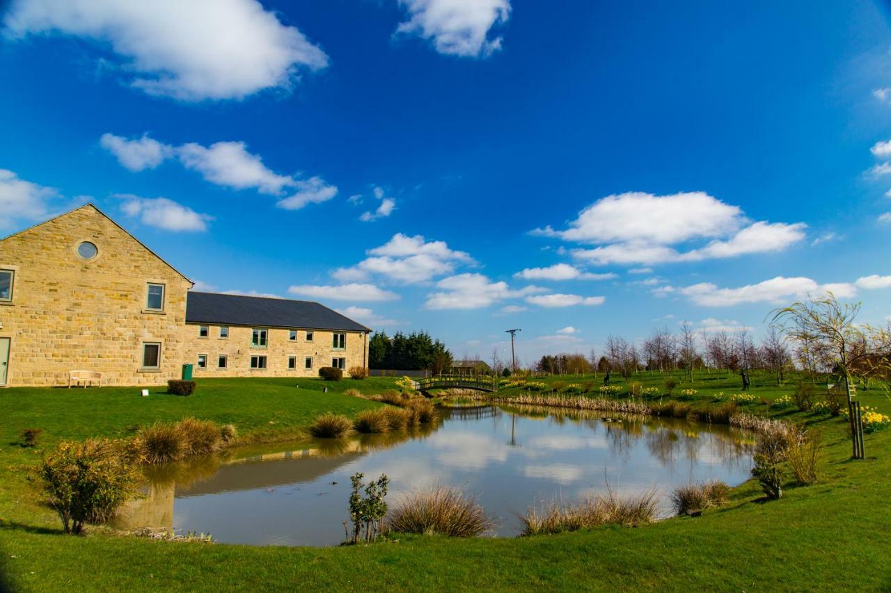 Peak Edge Hotel Chesterfield Exterior photo